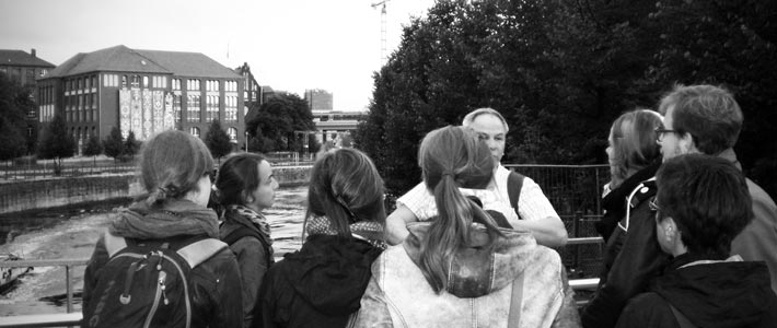 Draußen Schlafen ist eine Kunst – querstadtein jetzt mit Berlin-Mitte-Tour!